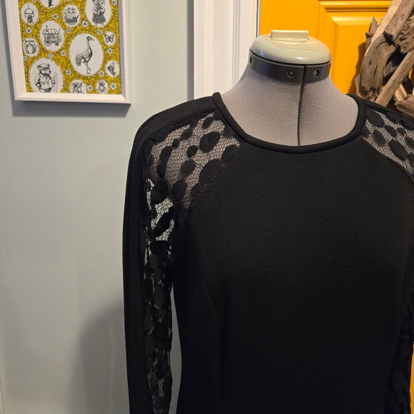 Philosophy size 8 Black Lace Sleeve Back Zip Women's Midi Dress - Picture 2 of 4